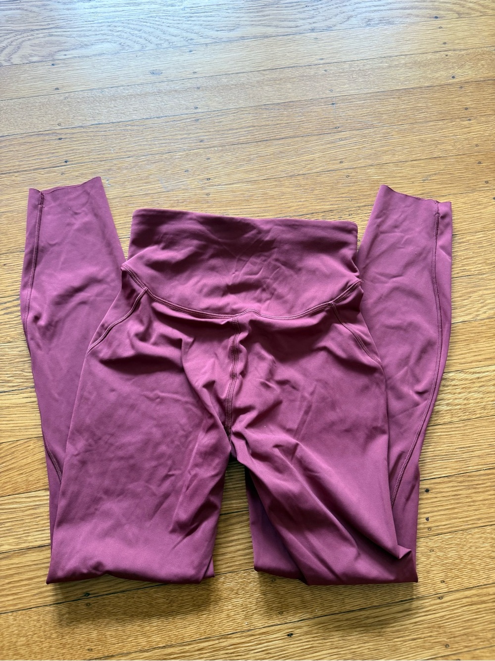 ✨ Like New Lululemon Base Pace High Rise in Red Maroon ✨ - Picture 4 of 4